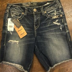 Brand new Silver Jean Co Boyfriend Shorts- Size 26
